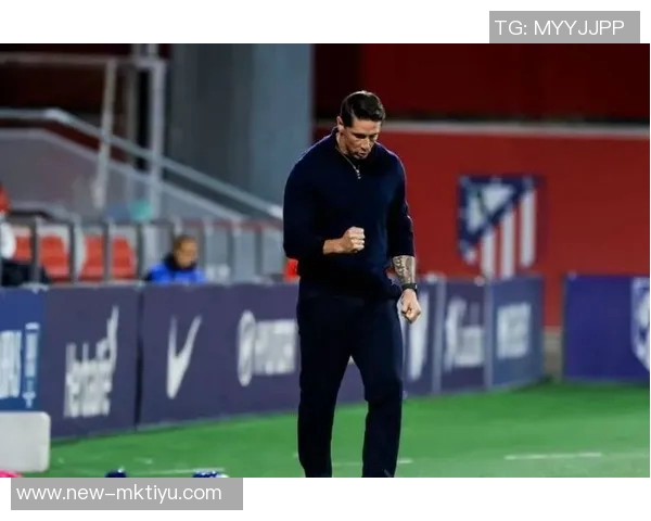 费尔南多托雷斯荣获2025年阿斯报终身成就奖颁奖典礼定于12月初举行 费尔南多托雷斯荣获2025年阿斯报终身成就奖颁奖典礼定于12月初举行