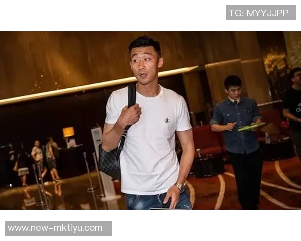 球队主持人点评夏普表现犹豫被大洛封盖显得格外悲哀 球队主持人点评夏普表现犹豫被大洛封盖显得格外悲哀