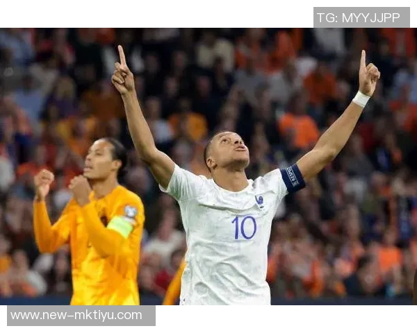 保利尼奥质疑伊涅斯塔未获金球奖称赞梅西场上表现无所不能